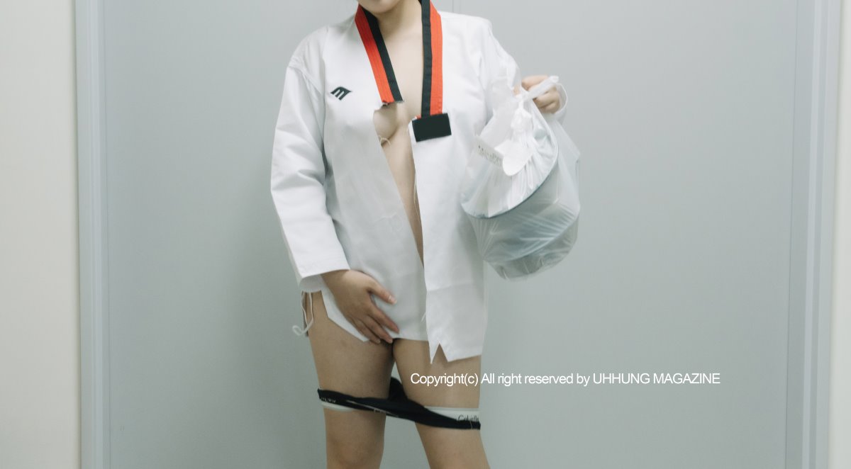UHHUNG MAGAZINE Jenn Vol 1 Taekwondo Part2 0002 8321294693.jpg