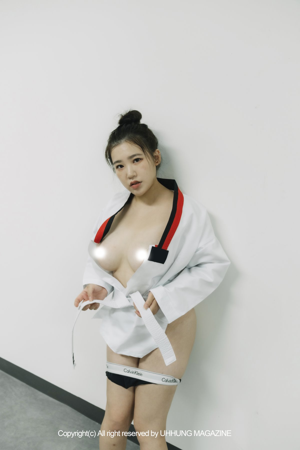 UHHUNG MAGAZINE Jenn Vol 1 Taekwondo Part2 0012 5048921281.jpg