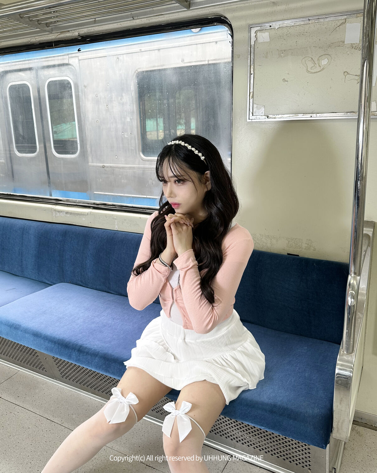 UHHUNG MAGAZINE Hani 하니 The Girlfriend On The Subway Part1 0007 5500628993.jpg