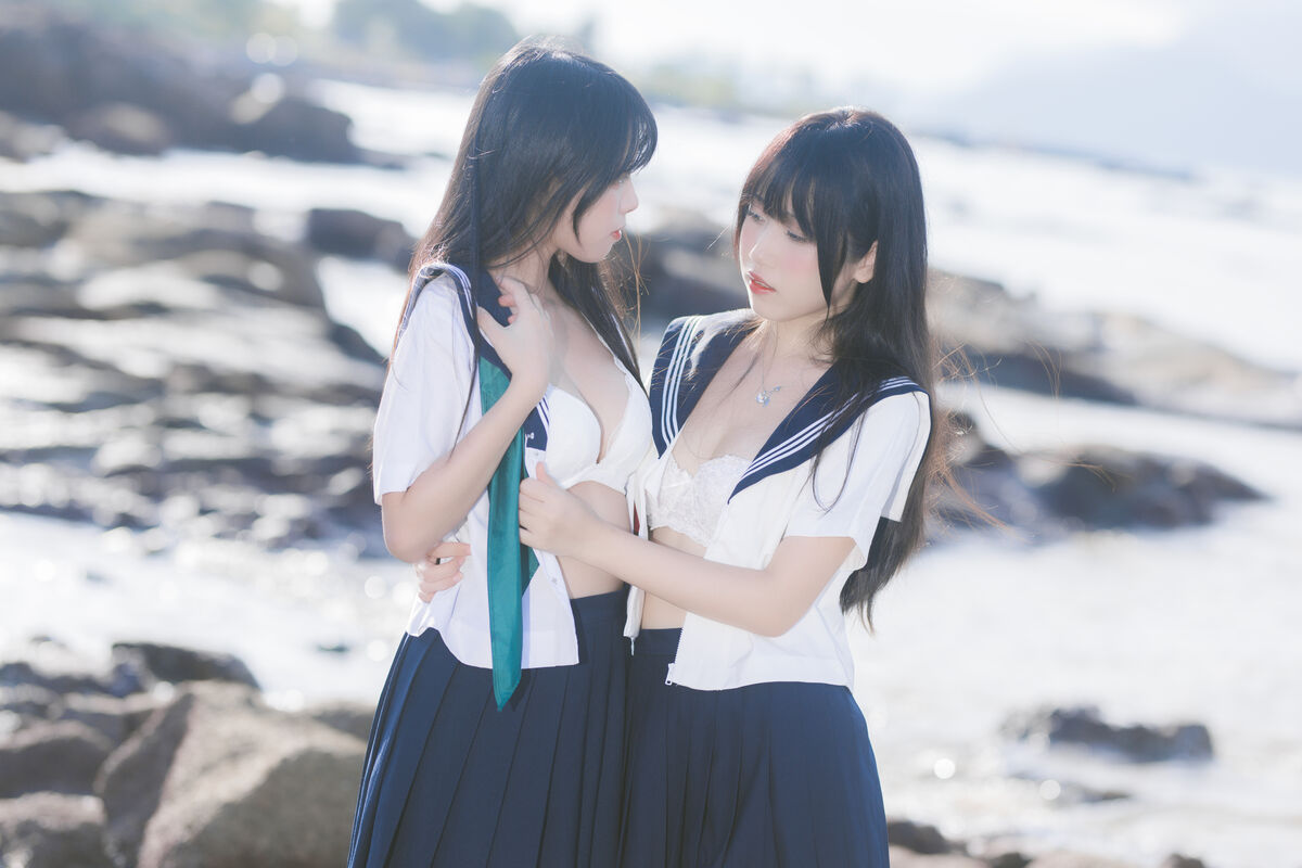 Coser@不呆猫 And 三無人型 水手服百合黑丝 0009 4627192058.jpg