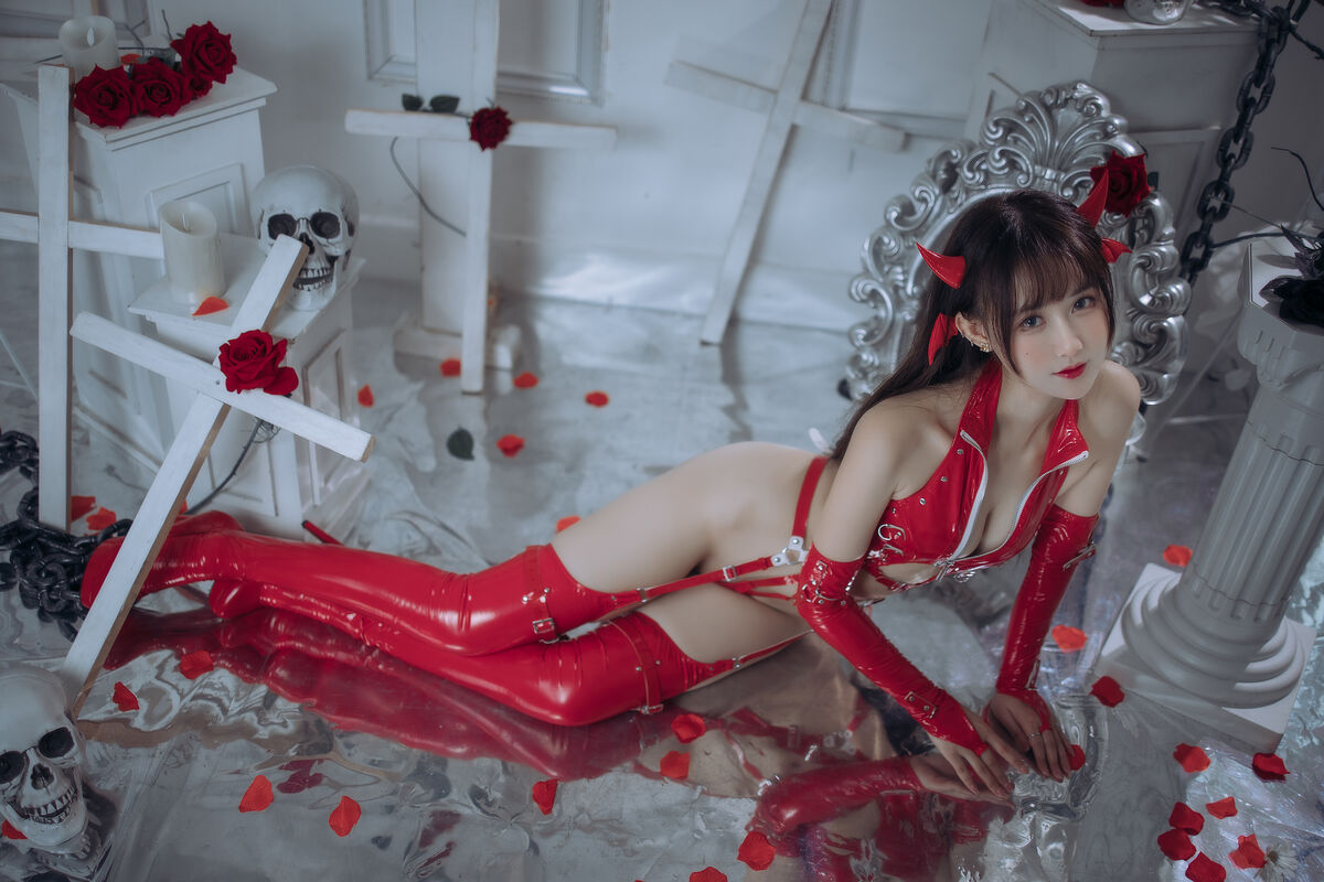 Coser@羽生三未 红色胶衣小恶魔 0013 6968168300.jpg