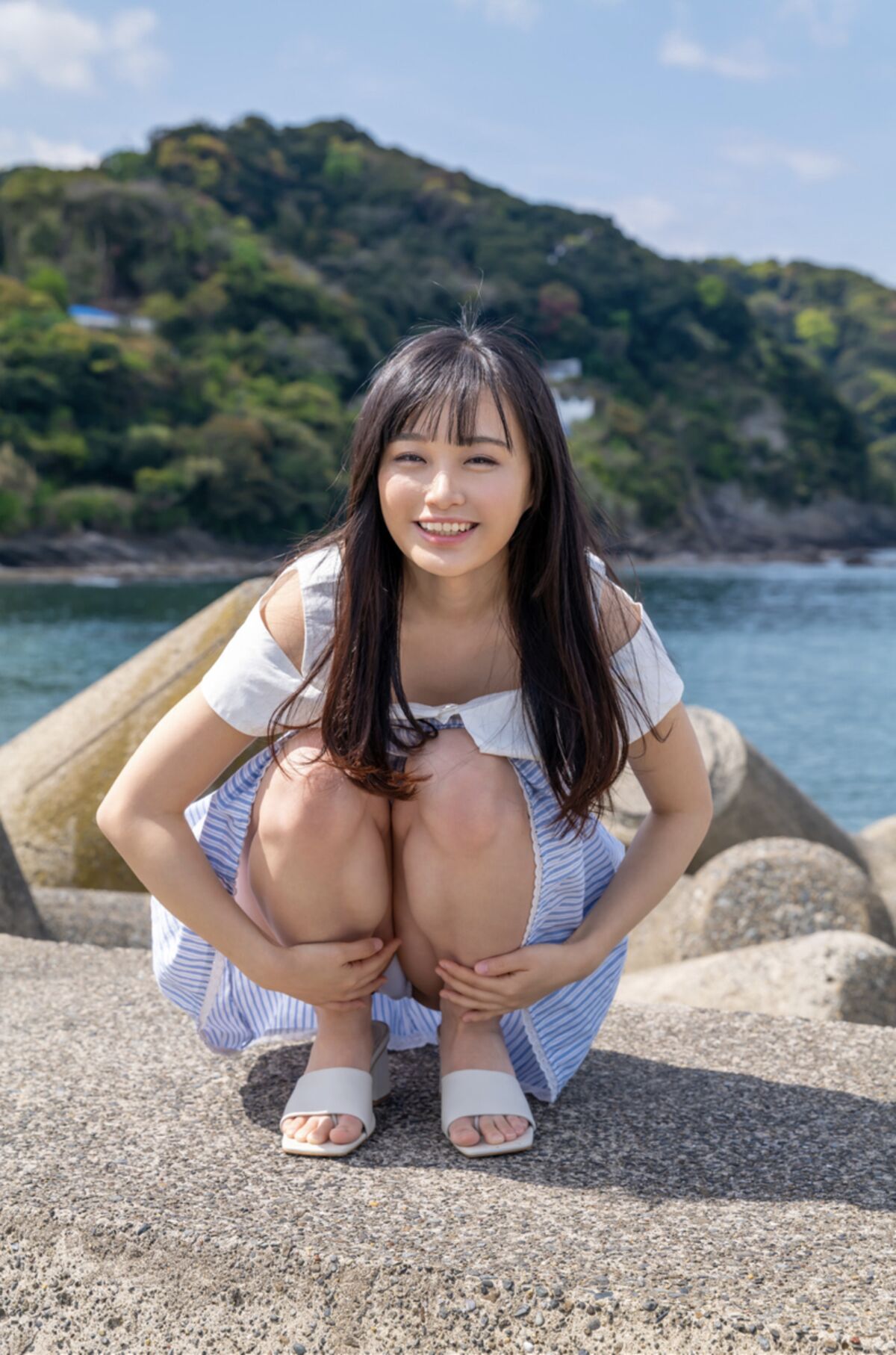 Official Gravure Photobook Kanon Urara 花音うらら Summer Rei 0005 6333427157.jpg