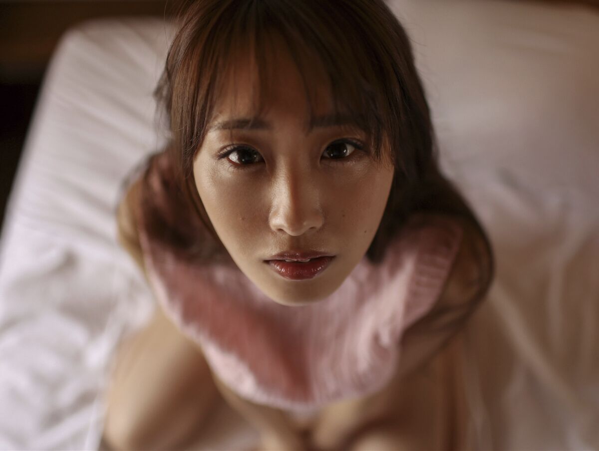 Official Gravure Photobook Sena Kasumi 香澄せな Embracing the Breath 0028 5207678245.jpg