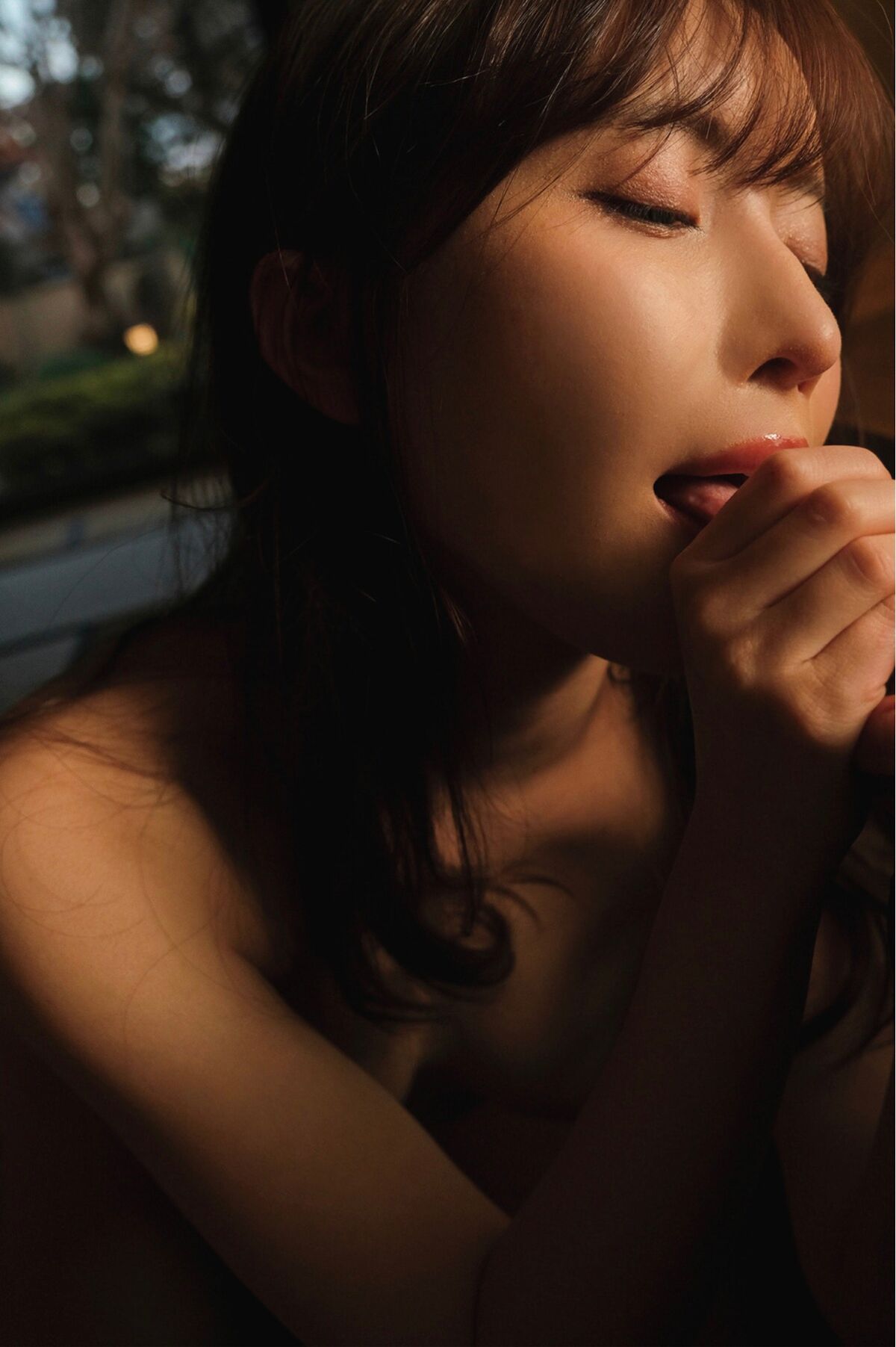 Photobook Mochizuki Risa 望月りさ In the Sunlight Part2 0049 7525518767.jpg