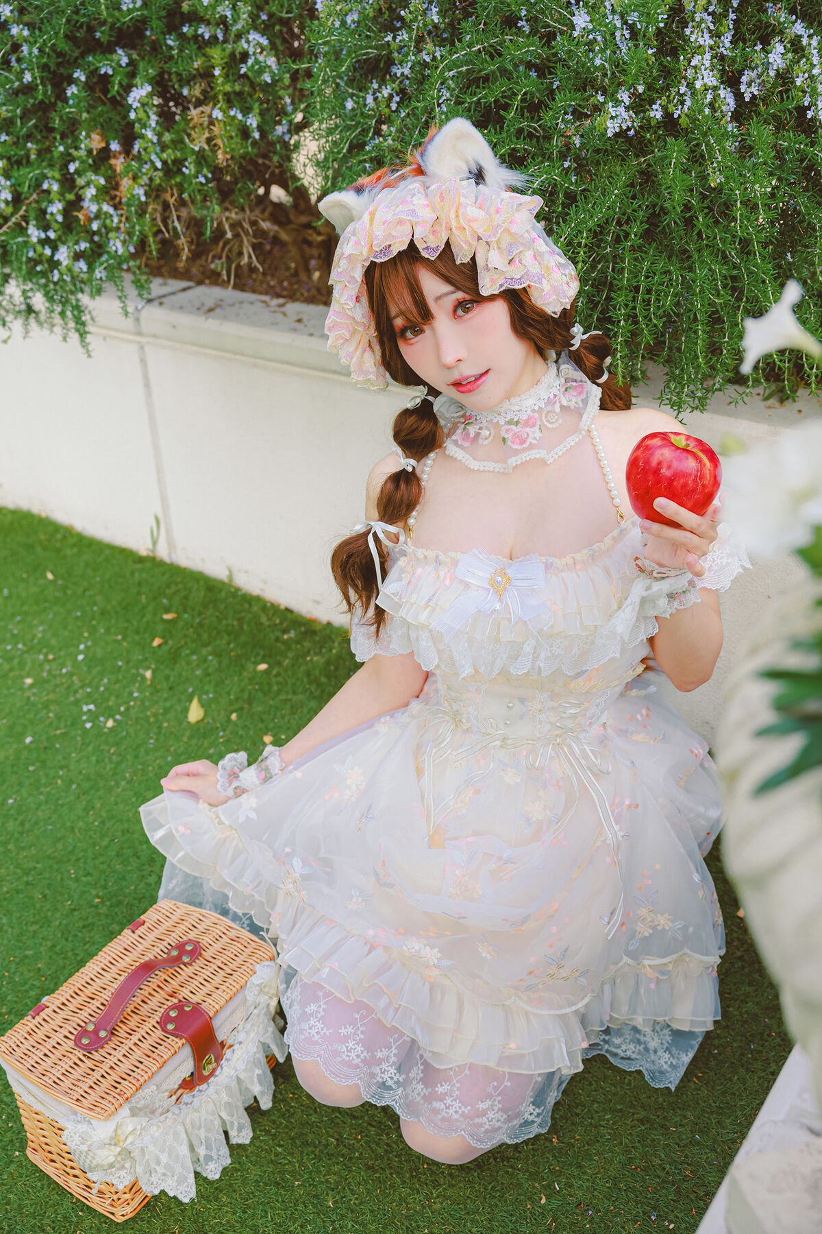 Coser@Elyee 2024年5月 B Red Panda And Apple 0007 0036668125.jpg