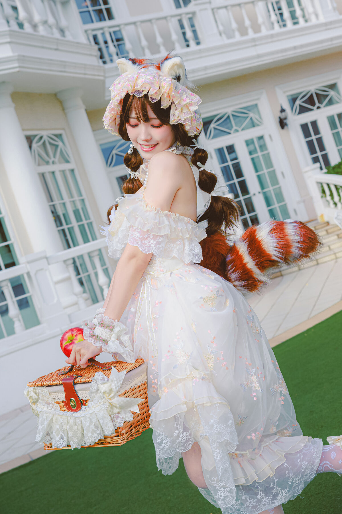 Coser@Elyee 2024年5月 B Red Panda And Apple 0009 1743427348.jpg