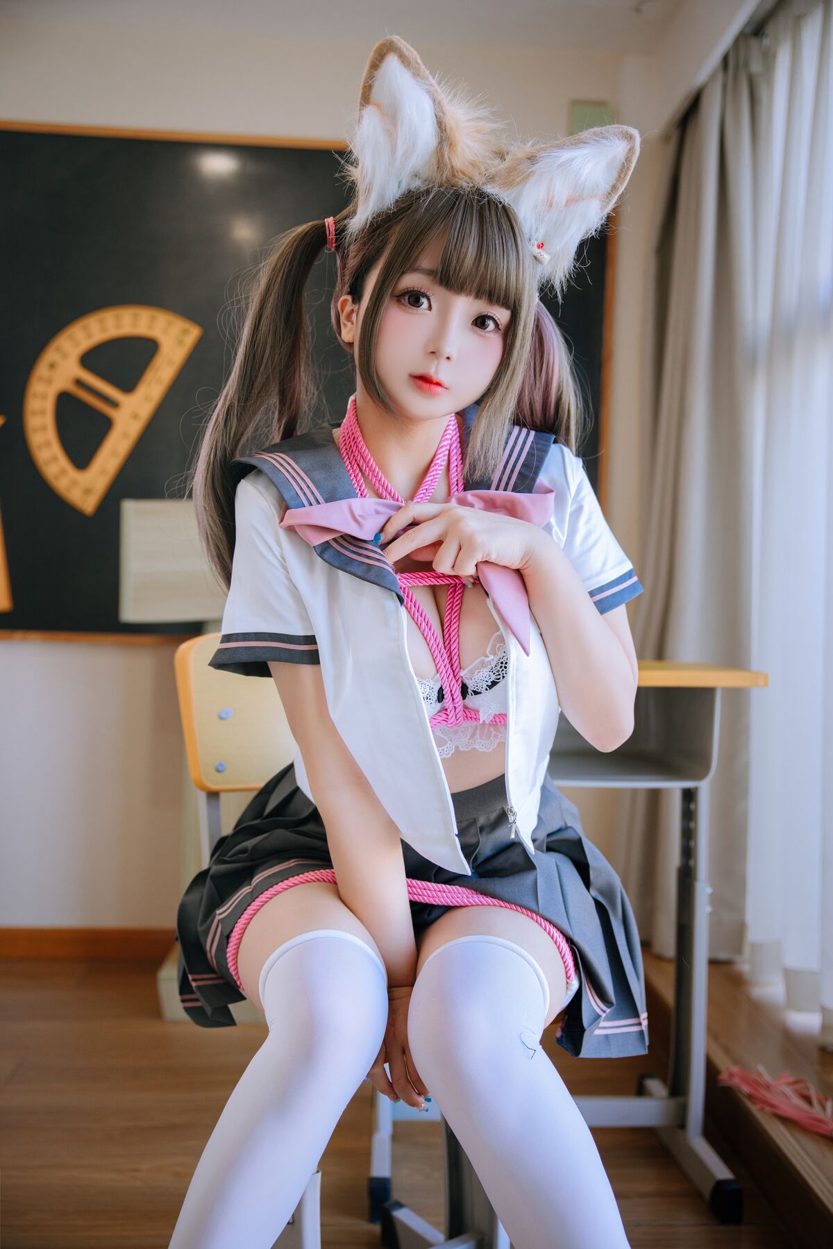 Coser@日奈娇 课桌捆绑 Part2 0014 1362652338.jpg