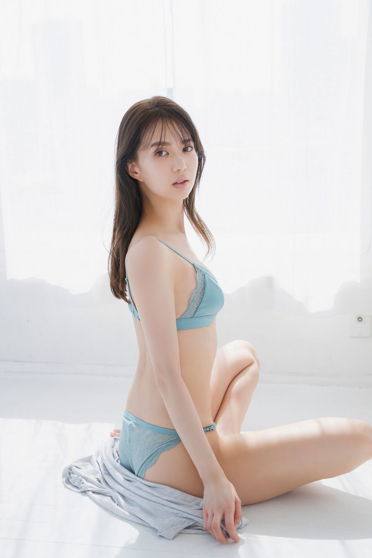 Photobook 2023 05 08 Riko Matsudaira 松平璃子 AIにはつくれない神様の8頭身ボディ 週刊ポストデジタル写真集 0012 3915872152.jpg