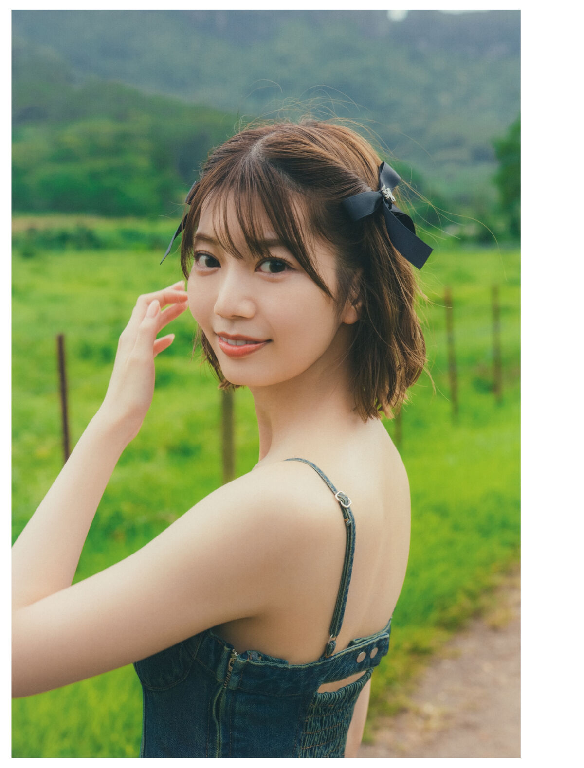 Photobook 2024 06 18 日向坂46 Ayaka Takamoto 高本彩花 1st写真集 僕の記憶の中で Part1 0008 7194190116.jpg