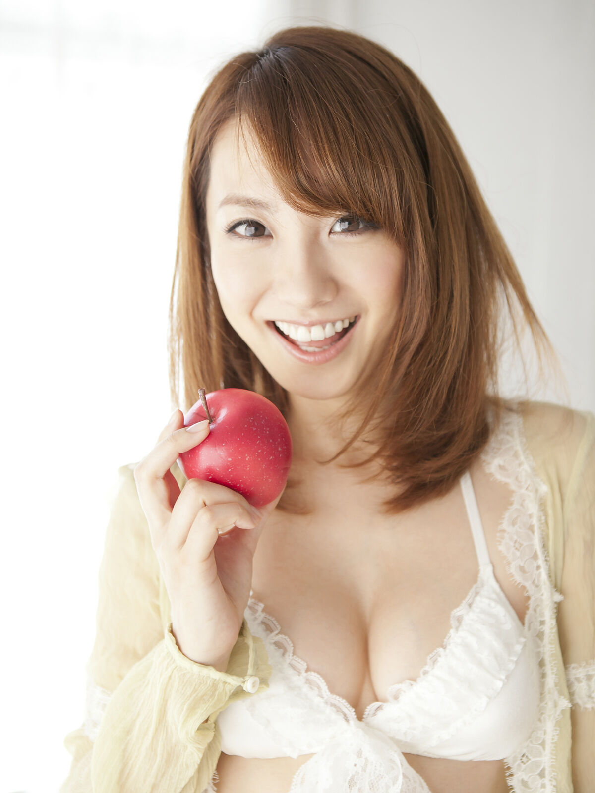 Sabra net 2012 07 27 Cover Girl Yamamoto Azusa 山本梓 JUICY FRUIT Part1 0003 6311510655.jpg