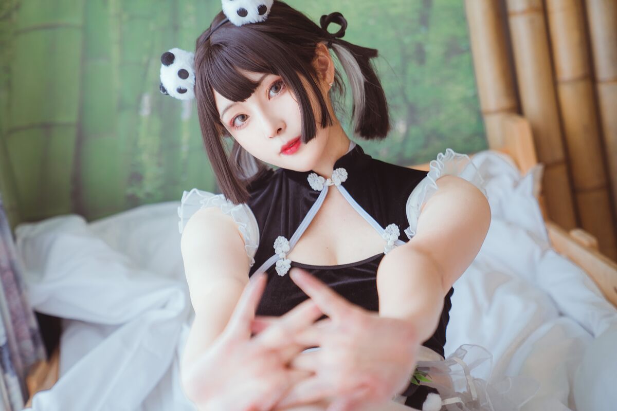 Coser@Natsuko夏夏子 熊猫女仆 0002 4853513440.jpg