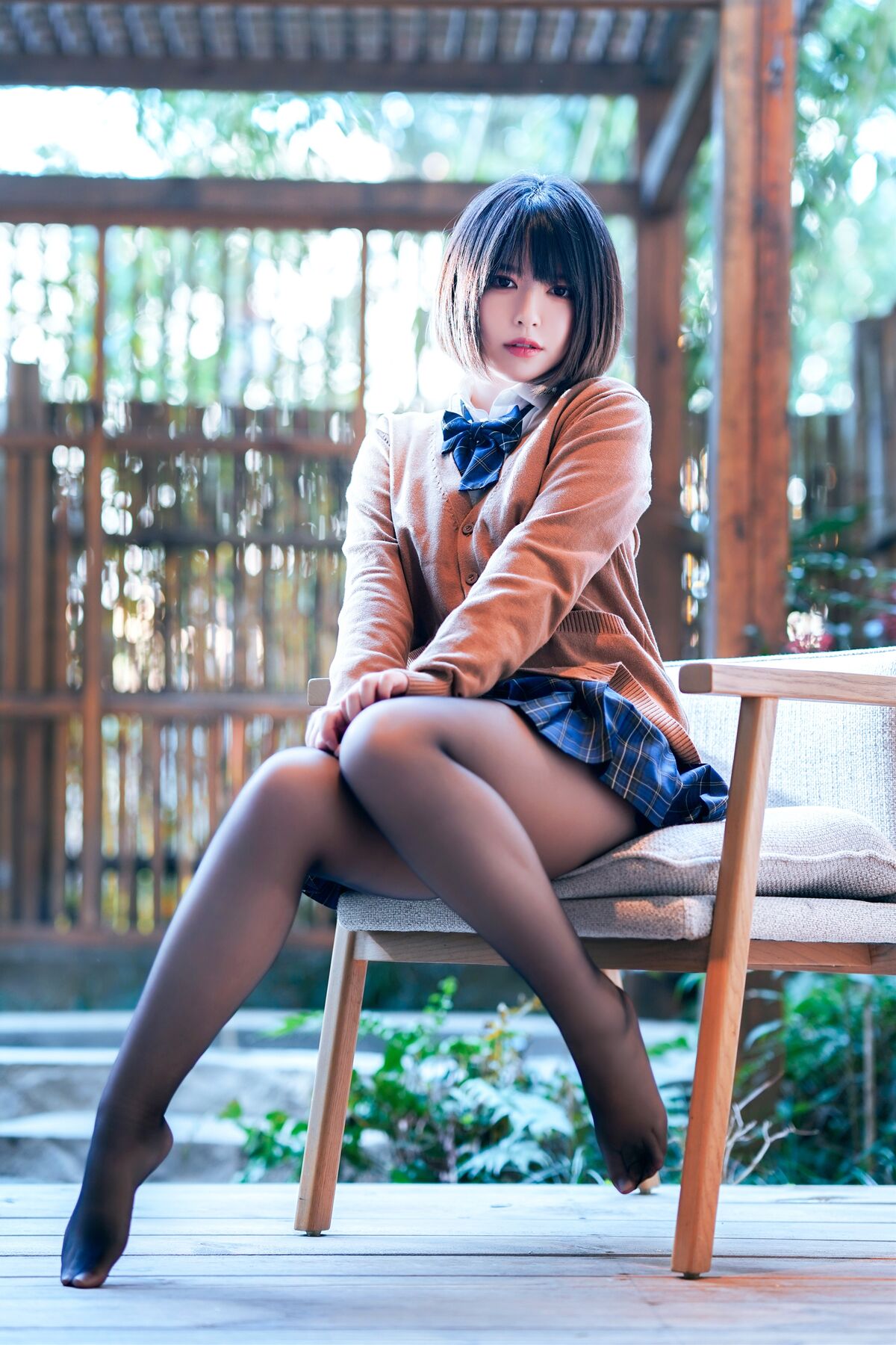 Coser@半半子 彼女の制服姿が好き 电车庭院 0003 8947555905.jpg