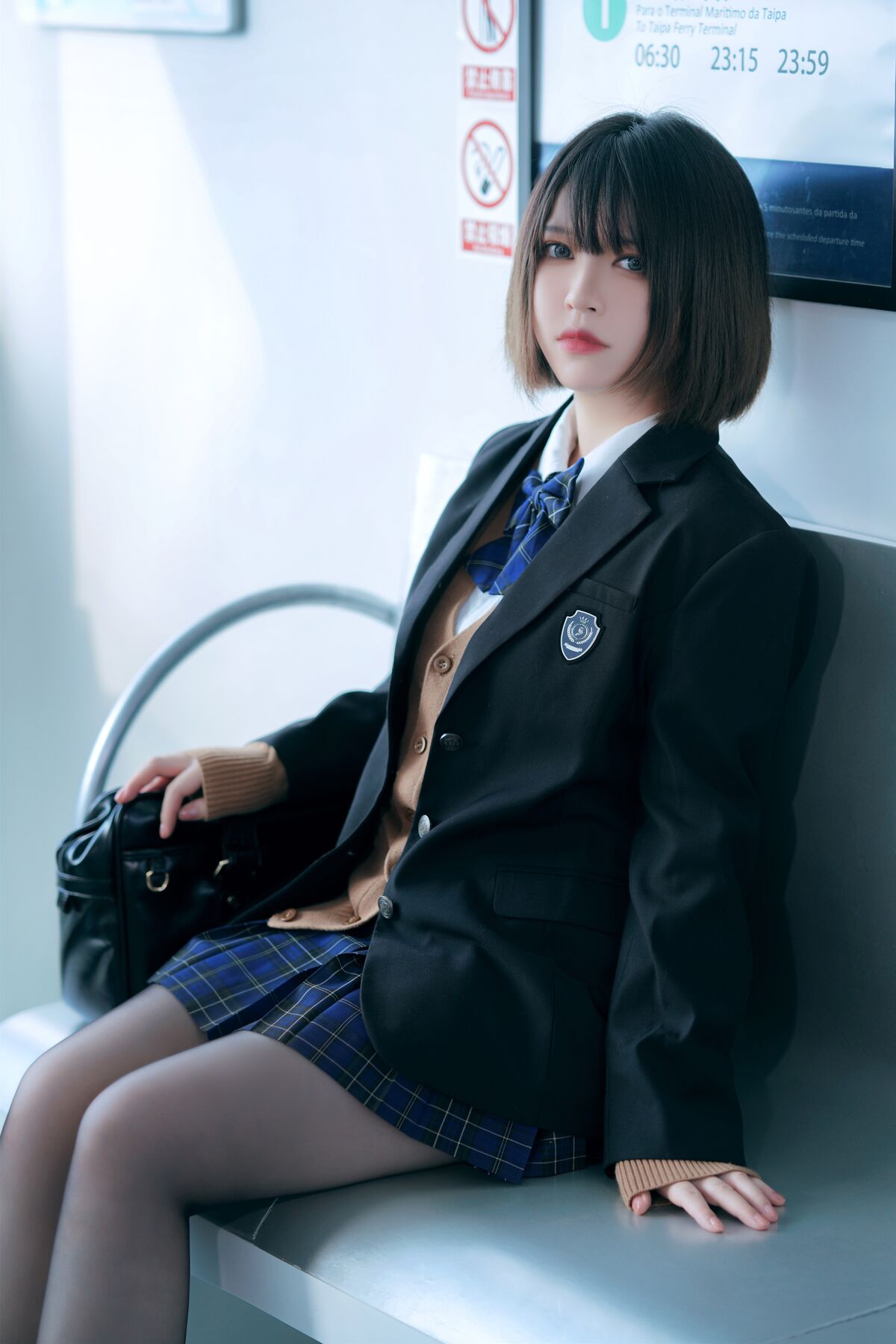 Coser@半半子 彼女の制服姿が好き 电车庭院 0040 7639999119.jpg