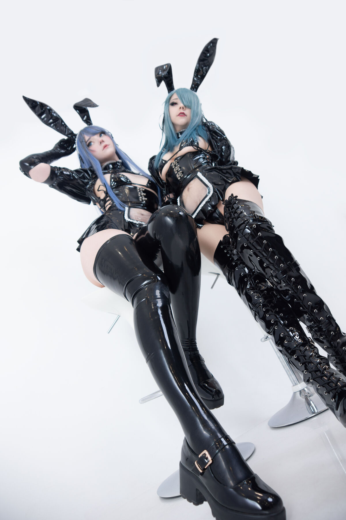 Coser@Candy_Ball Latex Bunny Twins 0002 3884789441.jpg