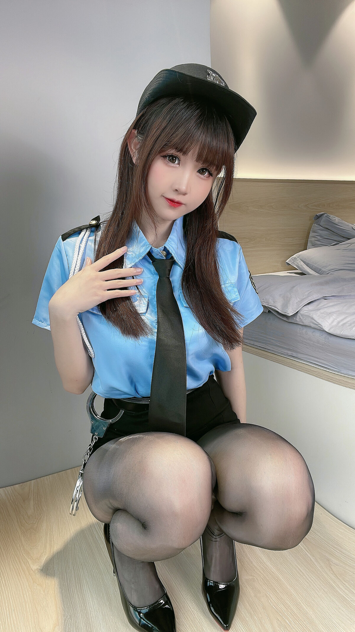 Coser@miko酱ww 黑丝 女警制服 0079 8599922957.jpg