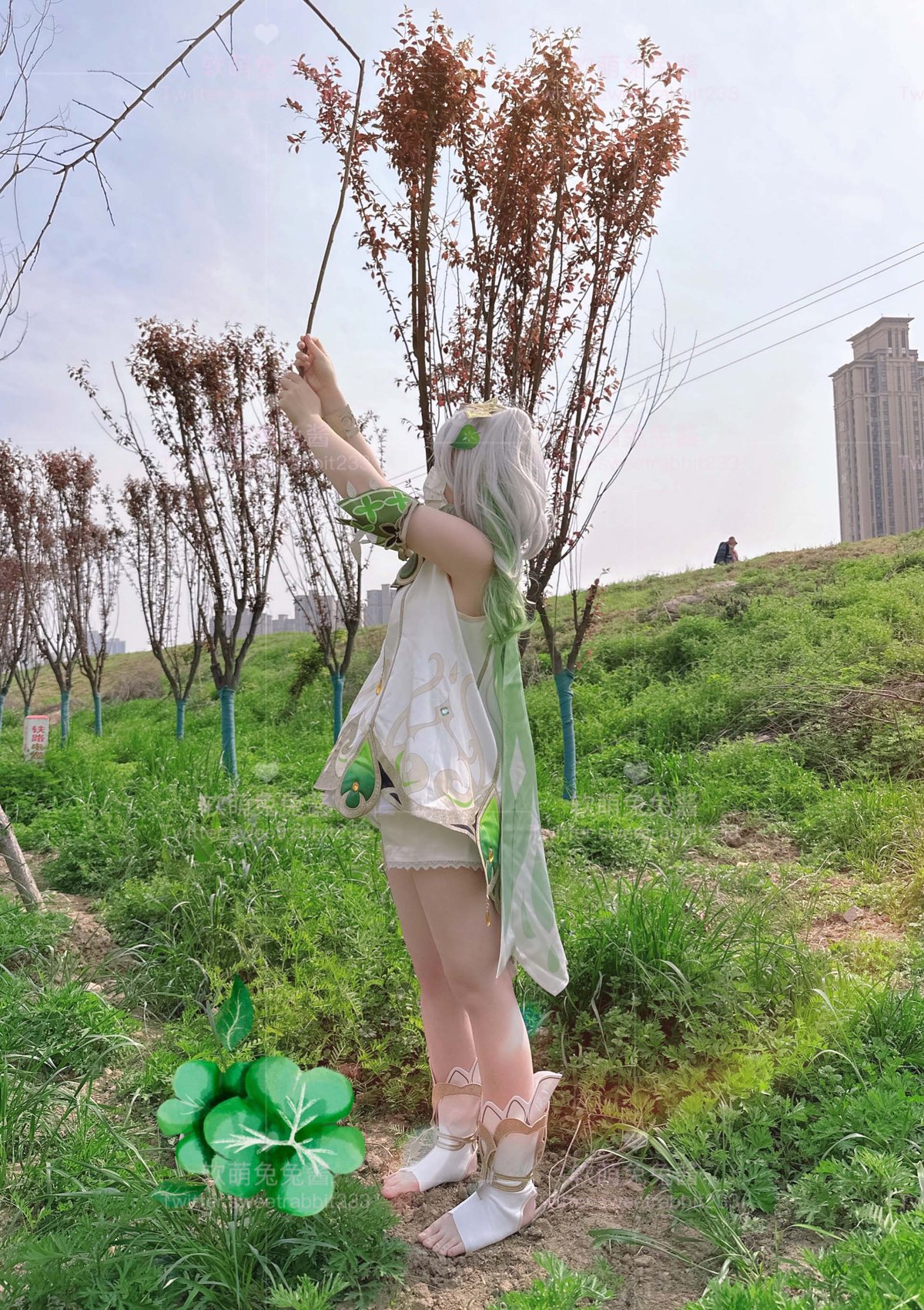 Coser@软萌兔兔酱 COS草神纳西妲 水晶棒玩弄娇嫩菊花小骚穴 水嫩一线天白虎嫩B 0001 0985308474.jpg