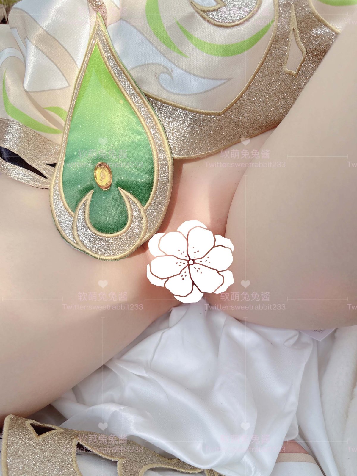 Coser@软萌兔兔酱 COS草神纳西妲 水晶棒玩弄娇嫩菊花小骚穴 水嫩一线天白虎嫩B 0026 6602689223.jpg