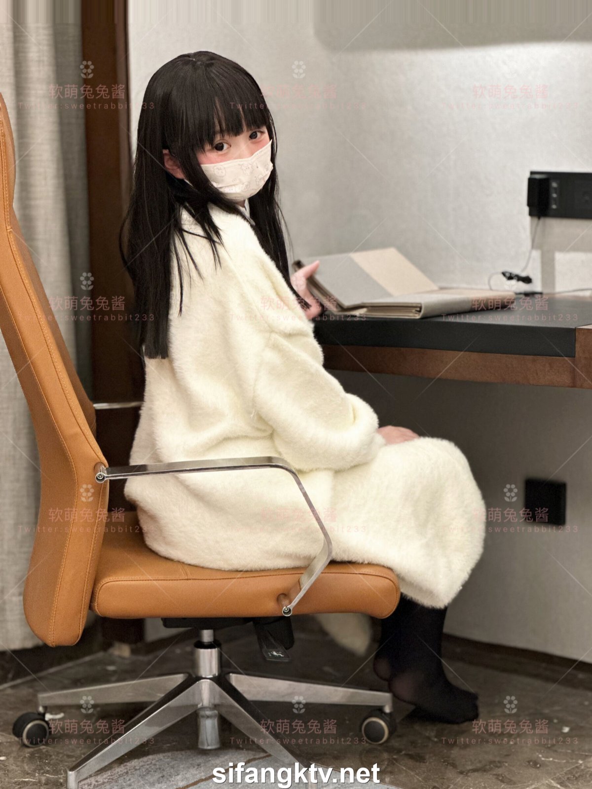 Coser@软萌兔兔酱 秘书 0025 4428881641.jpg