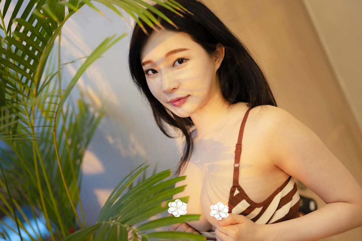 SUA Vol.05 Photobook Leak 0055 6880690058.jpg