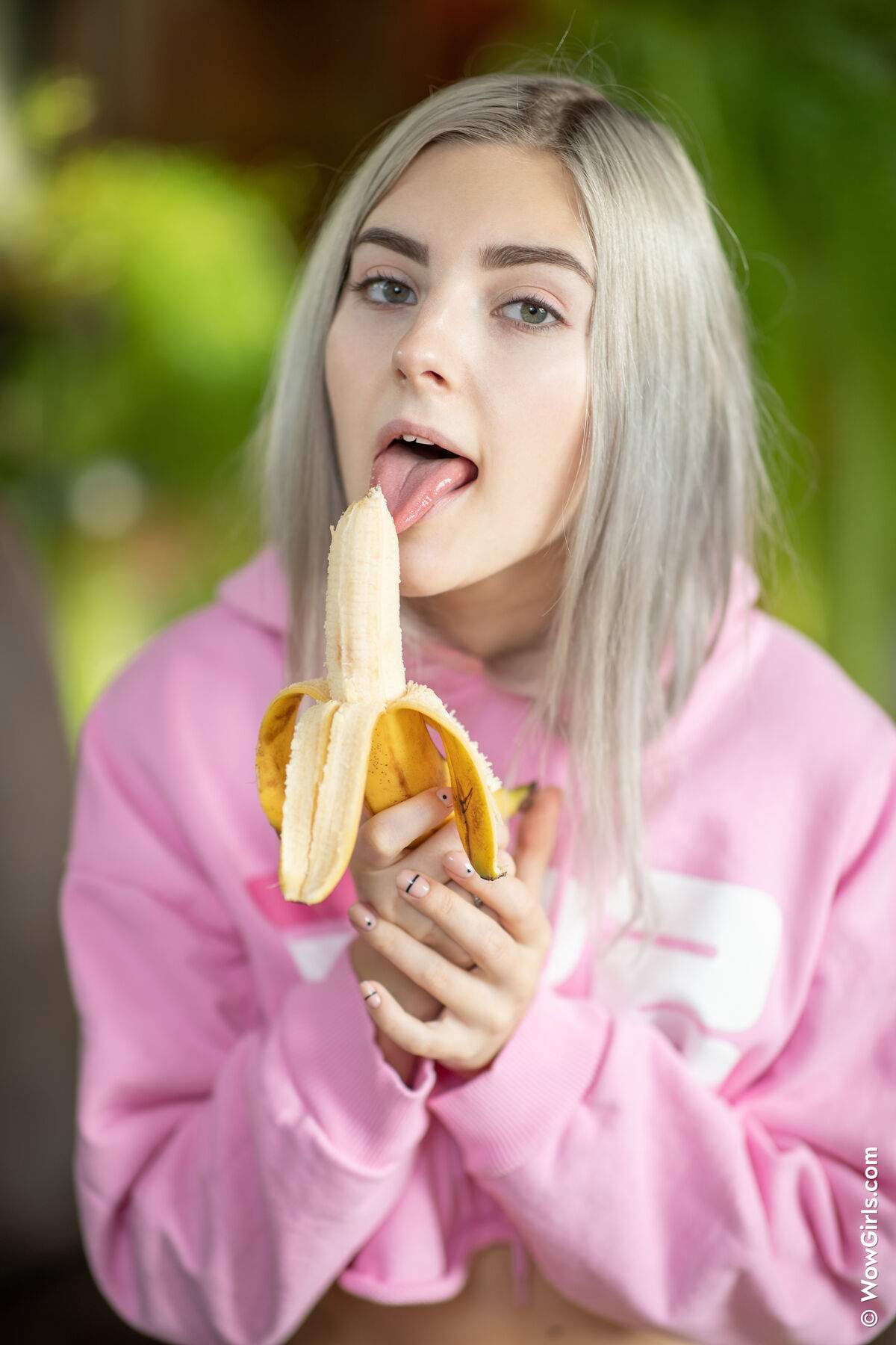 WowGirls Eva Elfie Banana Time Part1 0003 5606949238.jpg