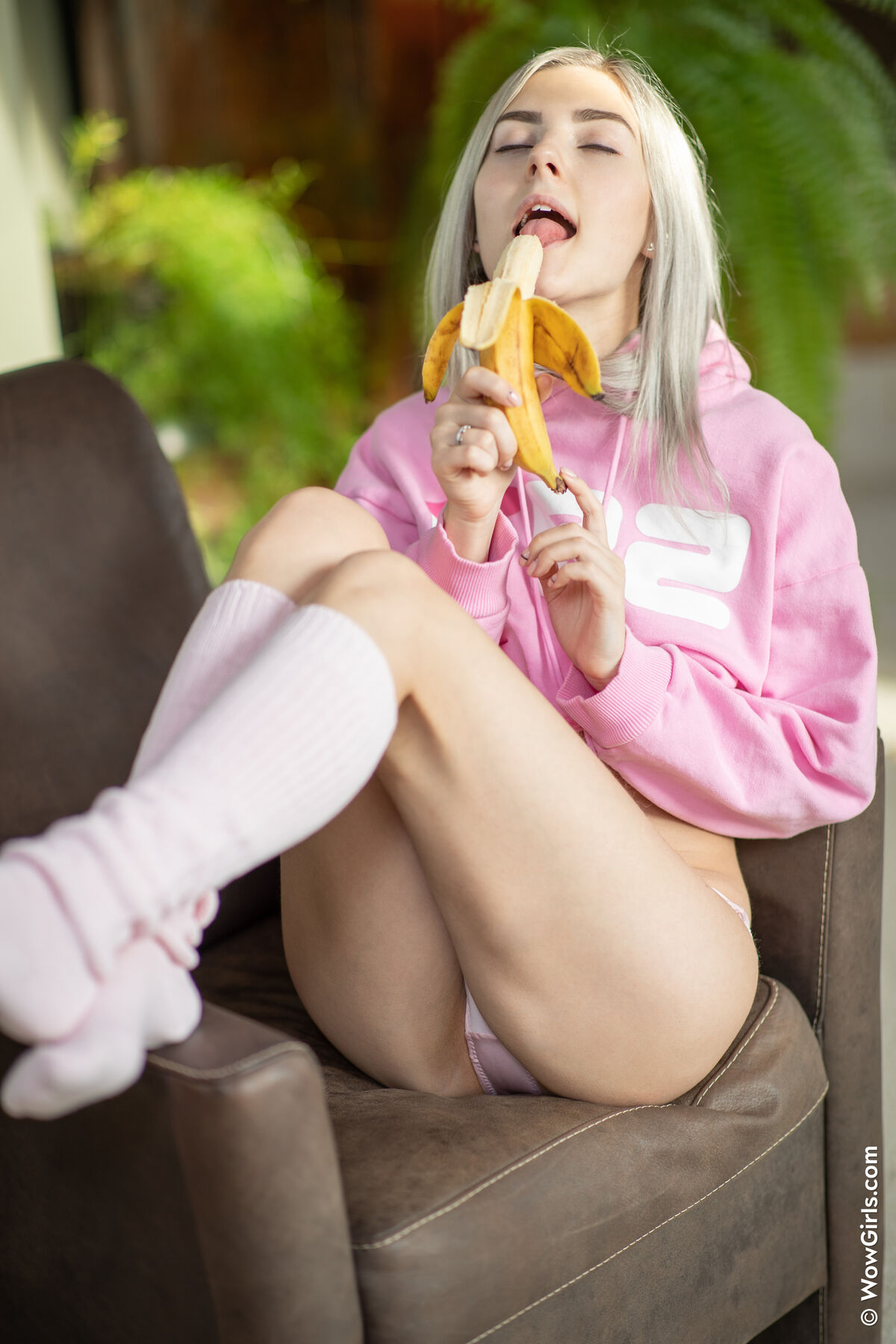 WowGirls Eva Elfie Banana Time Part1 0006 7287492624.jpg