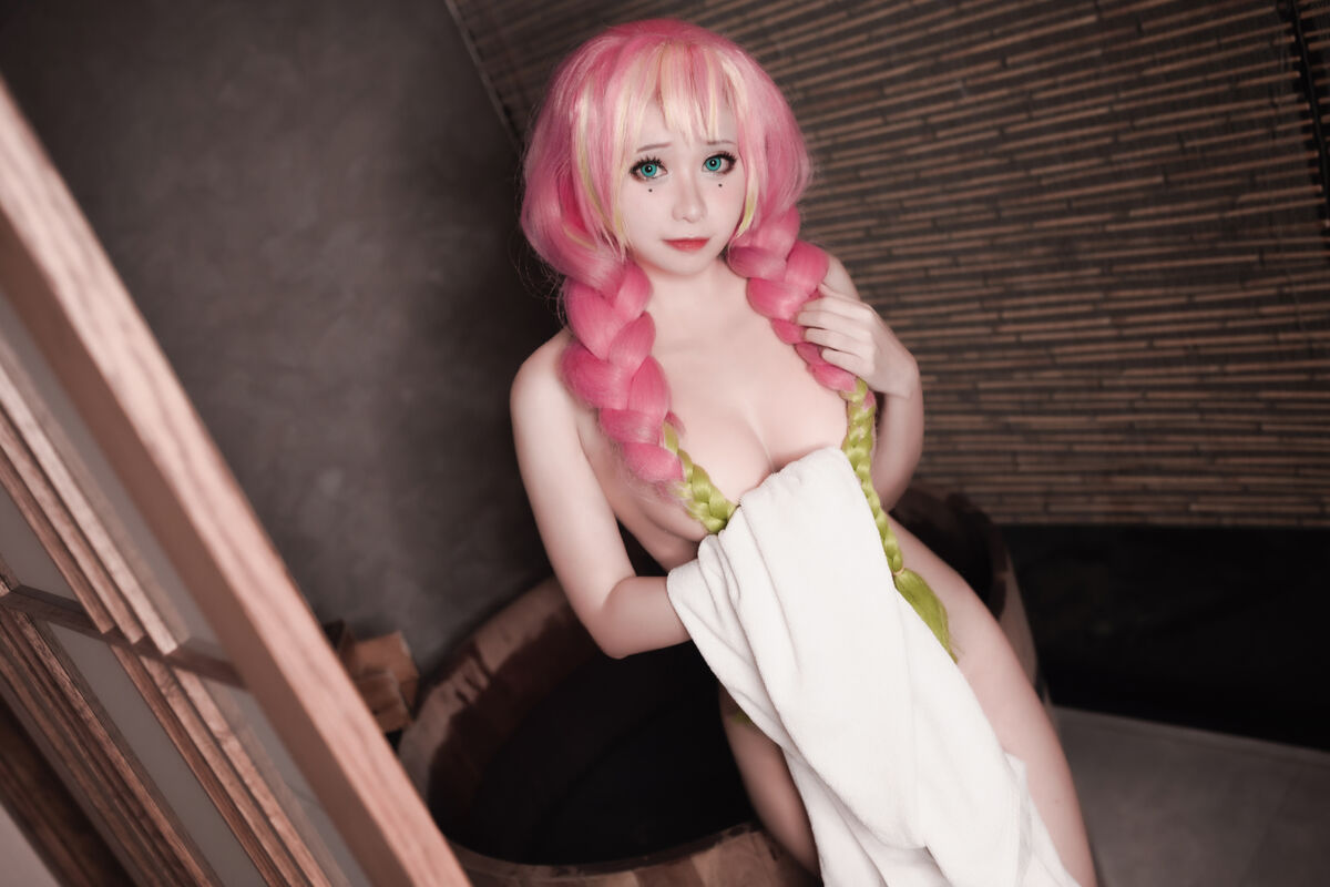 Coser@MeenFox Mitsuri Kanroji Onsen Version 18 0009 5857384096.jpg