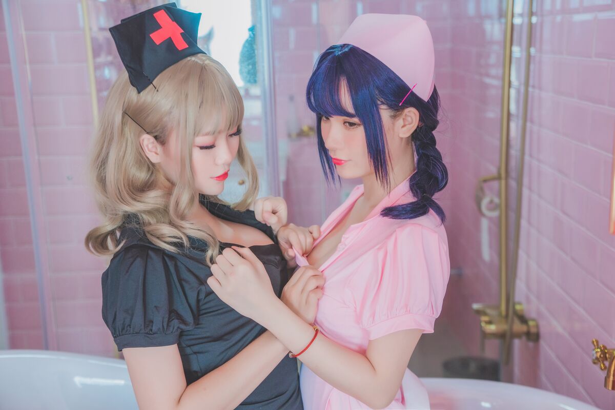 Coser@Yoko宅夏 And 小野妹子W And 白金Saki 四人彼女 Part3 0024 0780104813.jpg