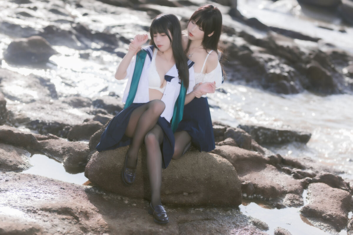 Coser@不呆猫 And 三無人型 水手服百合黑丝 0013 6894969255.jpg