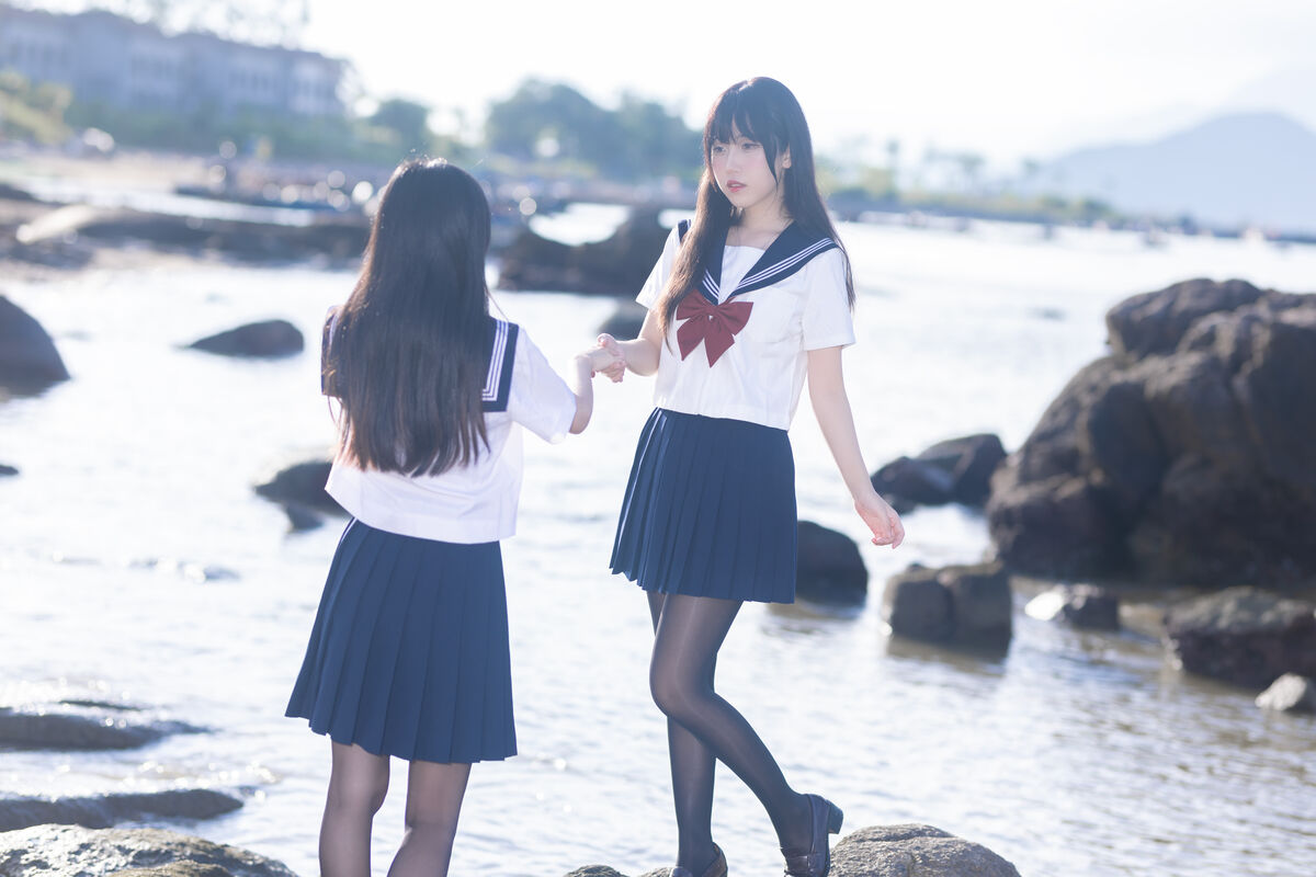 Coser@不呆猫 And 三無人型 水手服百合黑丝 0049 5704882139.jpg