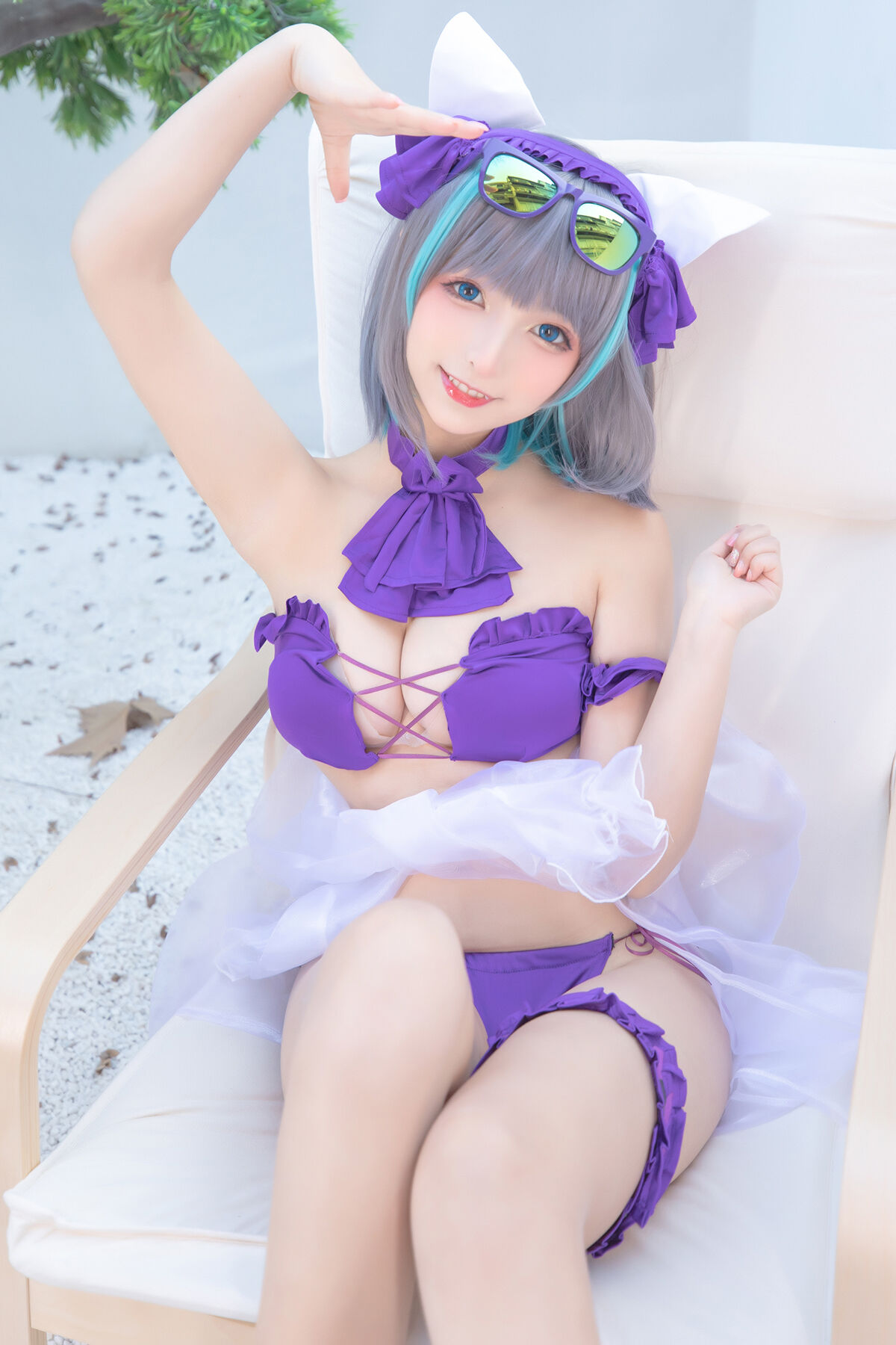 Coser@神楽坂真冬 Vol.085 绝对企画-柴郡cos 纯色庭院 Part1