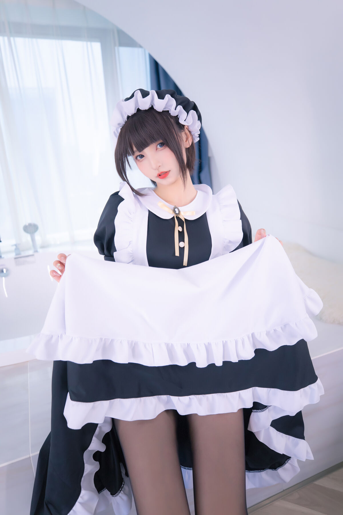 Coser@神楽坂真冬 Vol 086 绝对企画 女仆主题 愛のラビリンス2 Part2 0016 8483284927.jpg