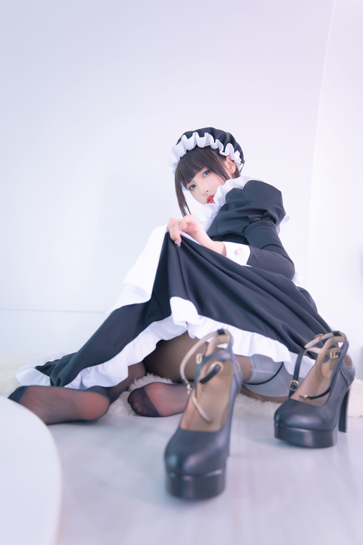 Coser@神楽坂真冬 Vol 086 绝对企画 女仆主题 愛のラビリンス2 Part2 0049 2140343355.jpg