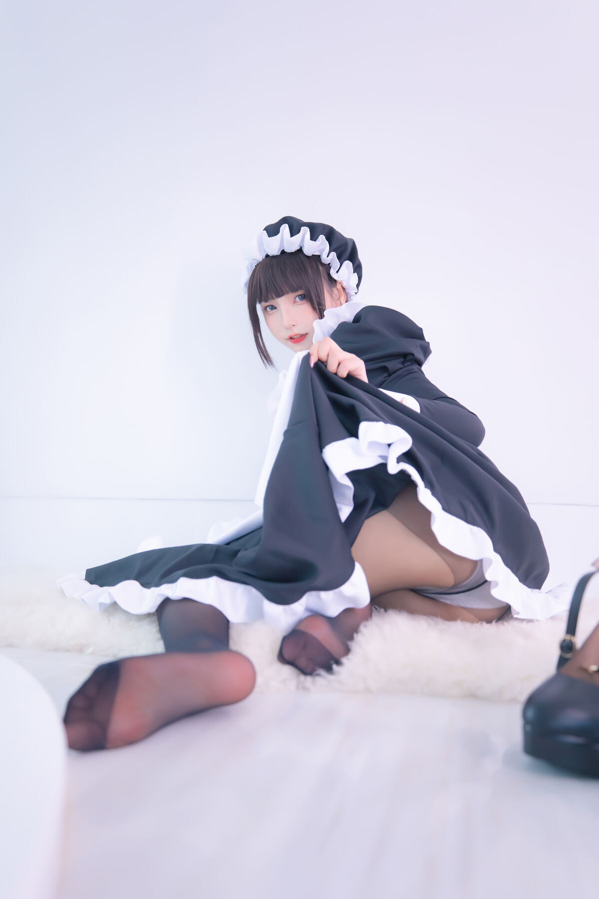 Coser@神楽坂真冬 Vol 086 绝对企画 女仆主题 愛のラビリンス2 Part3 0001 7892018465.jpg