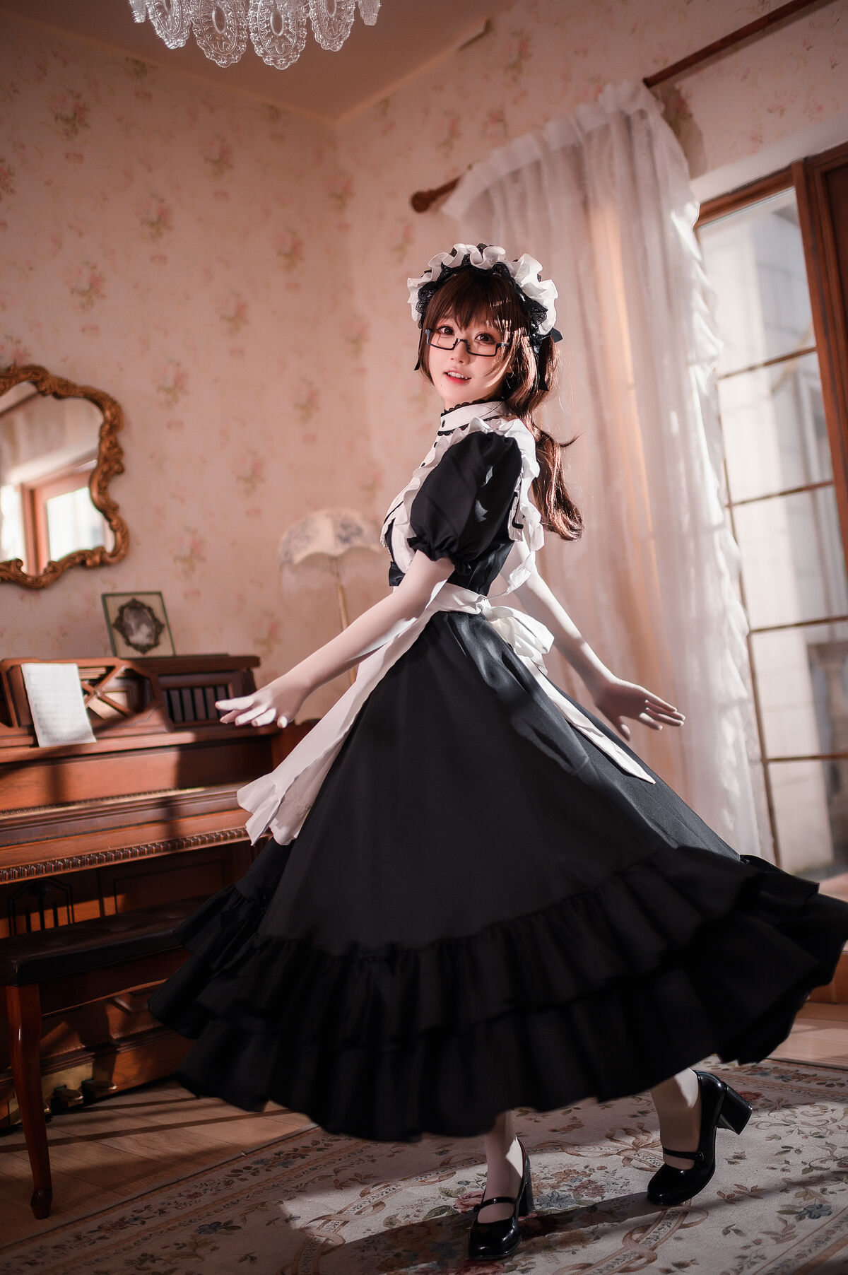 Coser@阿包也是兔娘 传统长裙女仆 0010 6163516441.jpg