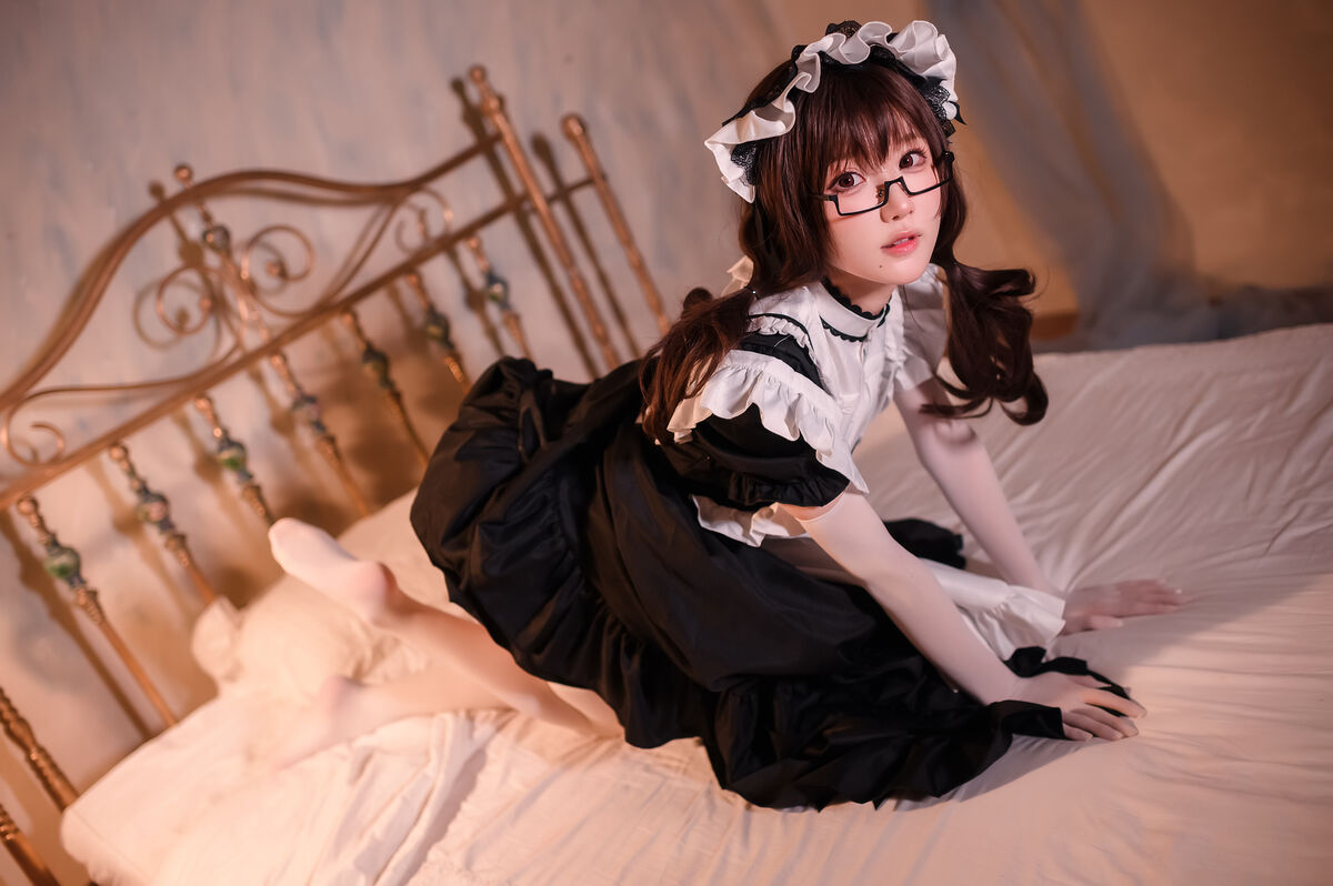 Coser@阿包也是兔娘 传统长裙女仆 0023 1310544098.jpg