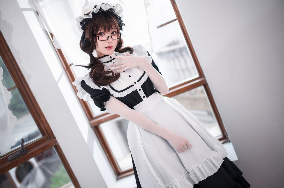 Coser@阿包也是兔娘 传统长裙女仆 0036 3629397669.jpg