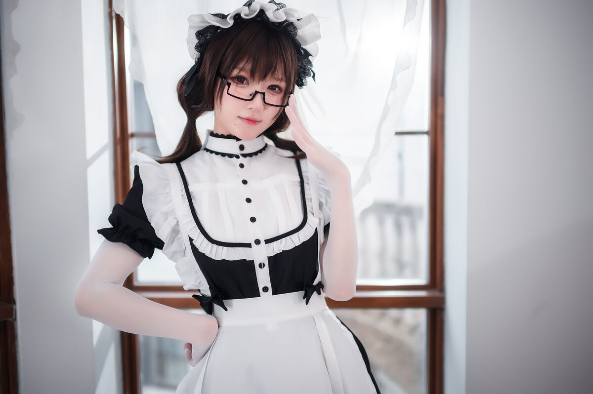 Coser@阿包也是兔娘 传统长裙女仆 0038 2413311999.jpg