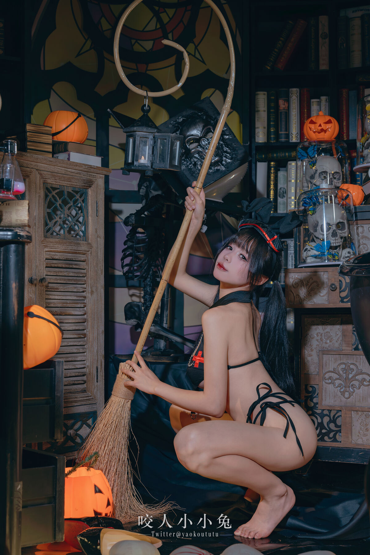 Coser@黏黏团子兔 特典 万圣节看护士 0027 5282341353.jpg