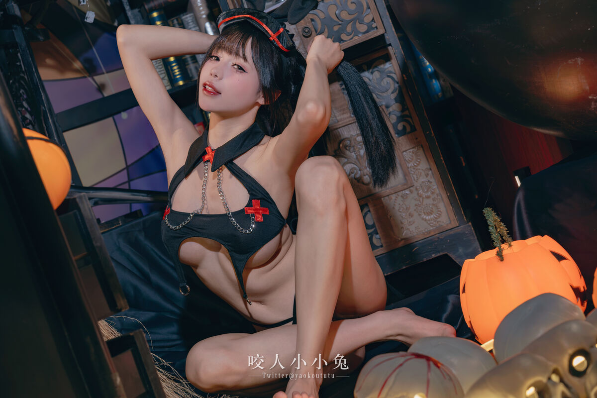 Coser@黏黏团子兔 特典 万圣节看护士 0032 0975867801.jpg