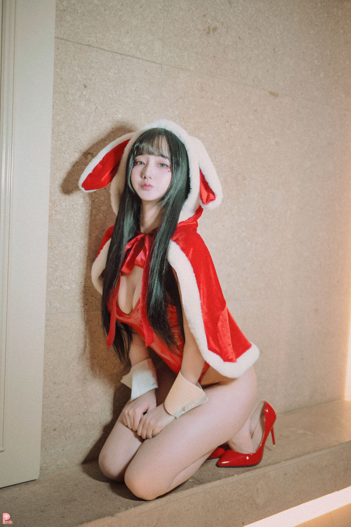 PINK Han Jina 한지나 Bunny Girl 0064 3692443733.jpg